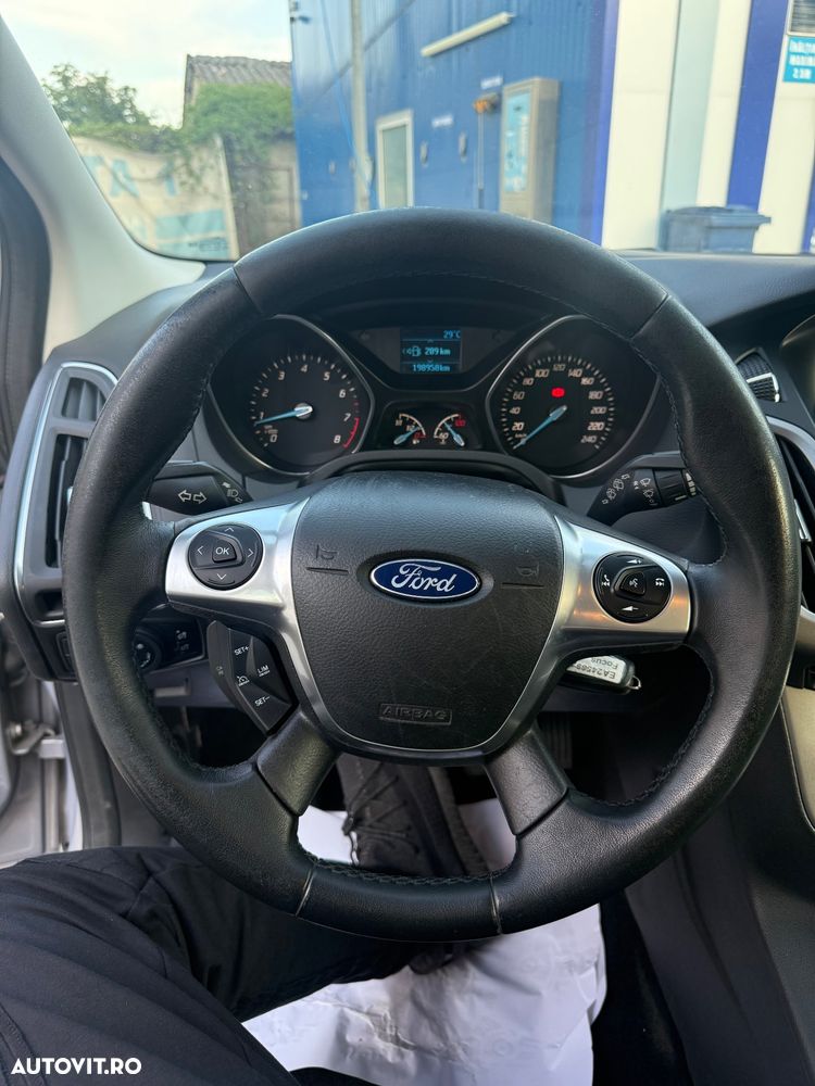 Ford Focus - 9