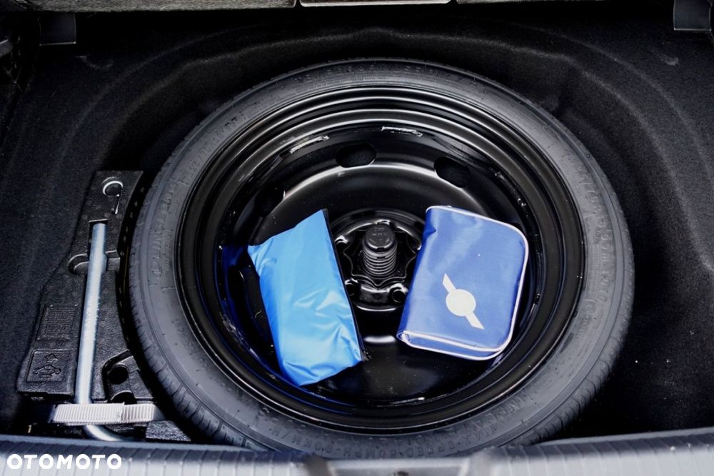 Volkswagen Golf - 10