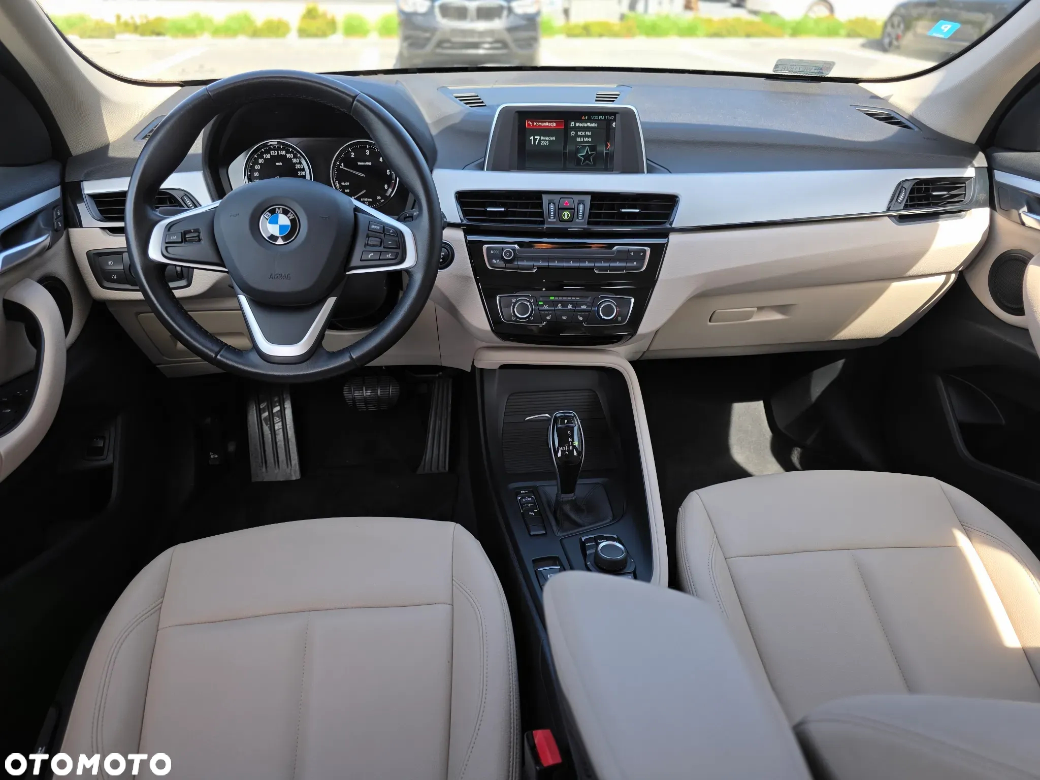 BMW X1 sDrive16d Sport Line - 16