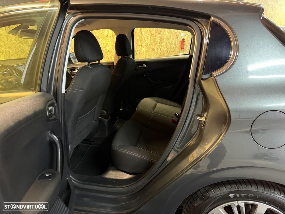 Peugeot 208 PureTech 110 Stop & Start Allure - 9