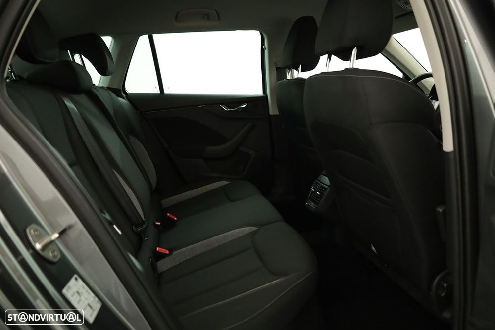 Skoda Kamiq 1.0 TSI Selection DSG - 21