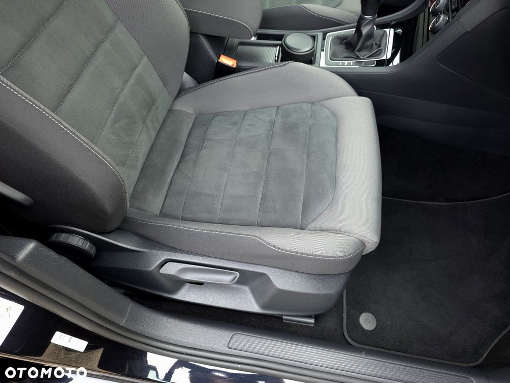 Volkswagen Golf - 13