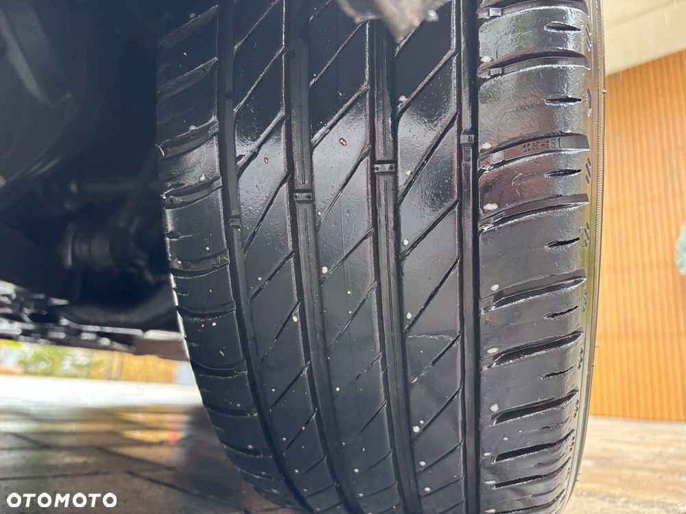 Toyota Auris 1.6 VVT-i Premium MM - 16