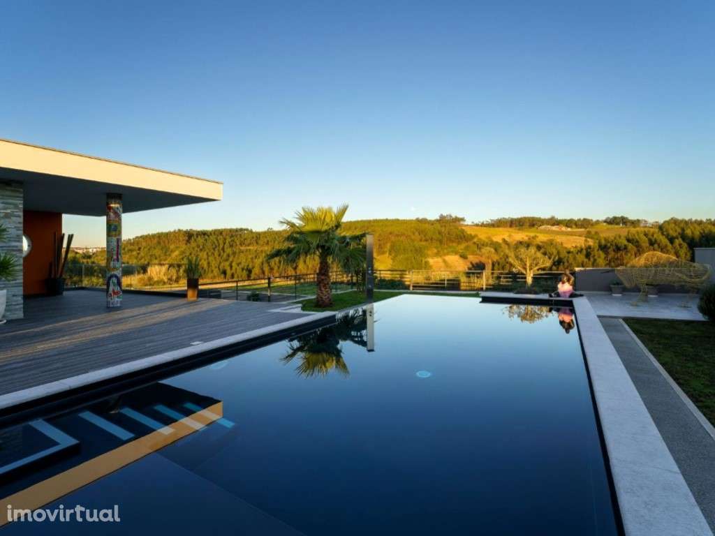 Moradia com vista campo e a apenas 5 minutos da Praia do Baleal - Grande imagem: 2/13