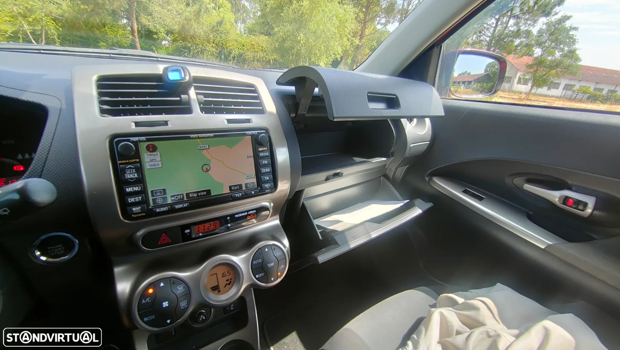 Toyota Urban Cruiser 1.4 D-4D 4x4 Trek+ - 5