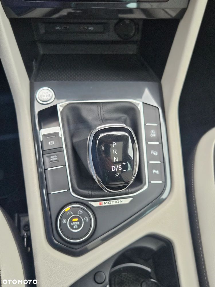 Volkswagen Tiguan 2.0 TSI 4Mot Elegance DSG - 26