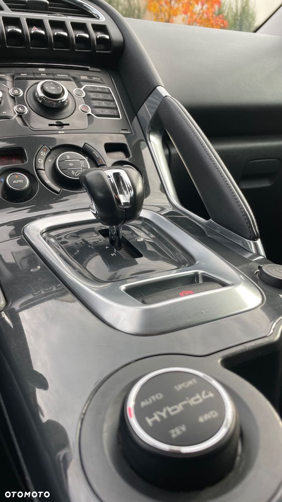 Peugeot 3008 2.0 HDi HYbrid4 - 20