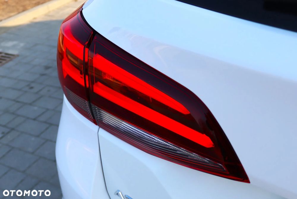 Opel Astra 1.6 D (CDTI) Start/Stop Dynamic - 9