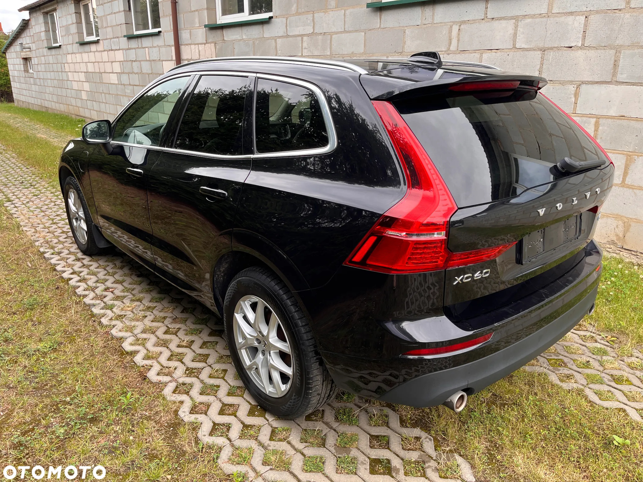 Volvo XC 60 T8 Twin Engine AWD Geartronic Momentum - 5