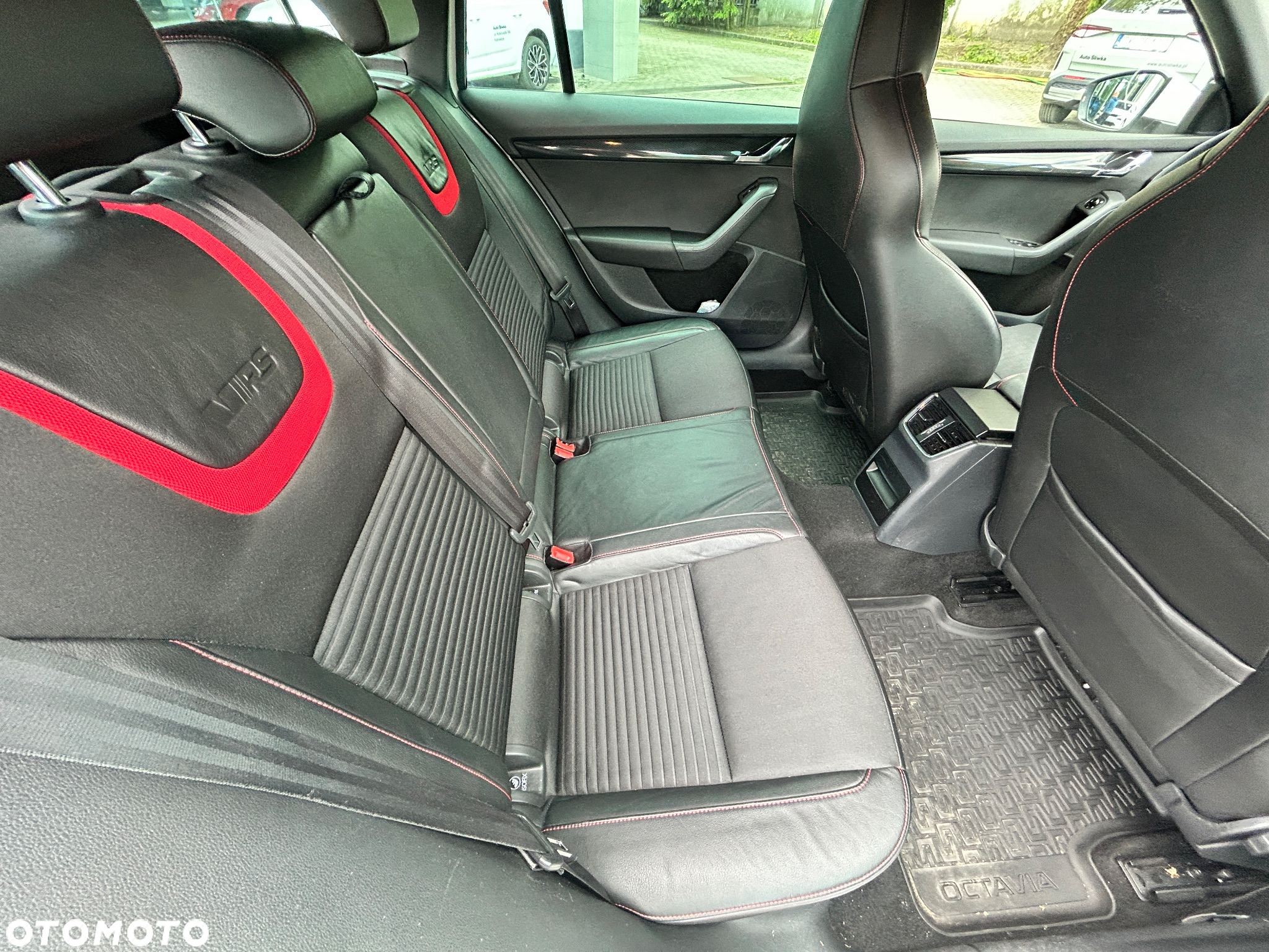Skoda Octavia 2.0 TSI RS - 15
