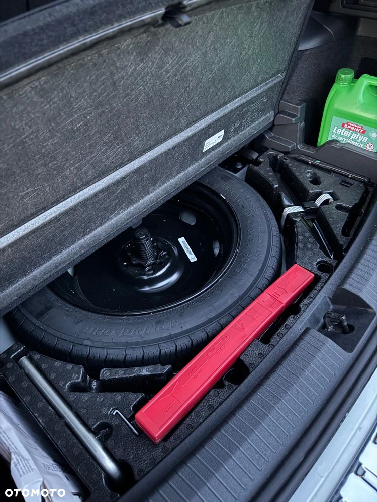 Volkswagen Tiguan Allspace - 17