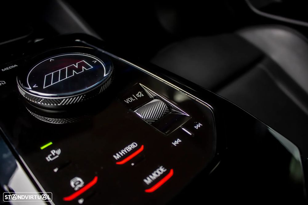 BMW M5 xDrive - 25