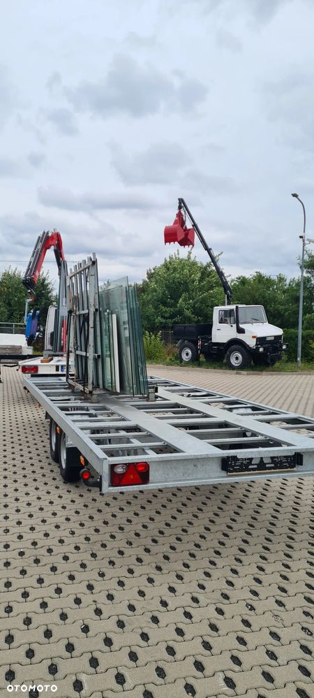 Iveco 35S16 montaż szkła, okien, płyt kamienia. HDS 2020 - 18