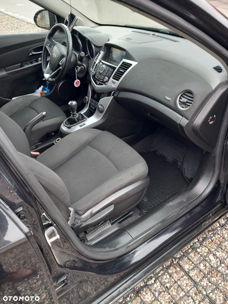Chevrolet Cruze 1.8 LS+ - 15