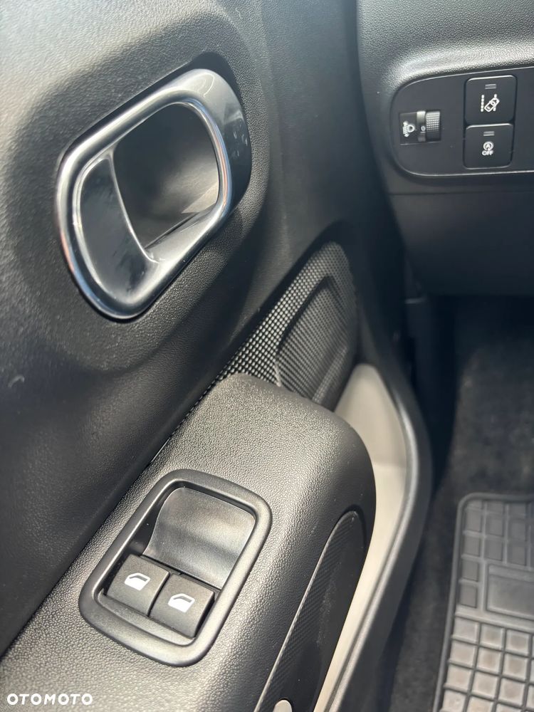 Citroën C3 1.2 PureTech Feel - 23
