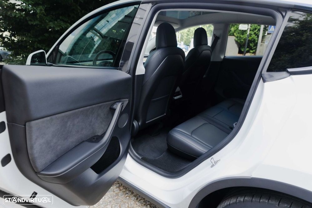 Tesla Model Y Long Range Tração Integral - 19