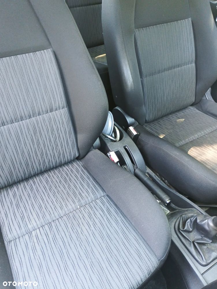 Peugeot 207 1.4 HDi Active - 6
