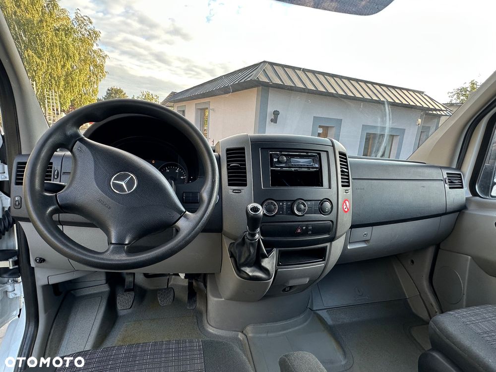 Mercedes-Benz Sprinter - 17