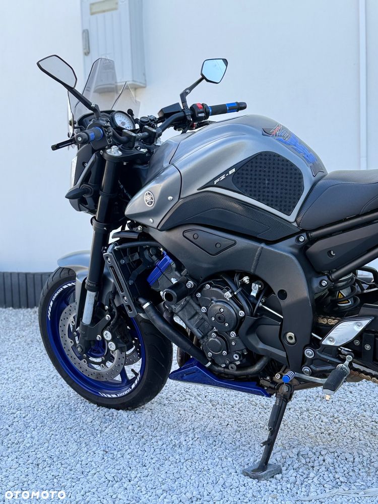 Yamaha FZ8 - 13
