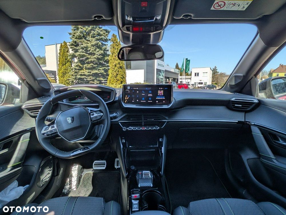 Peugeot 208 - 22