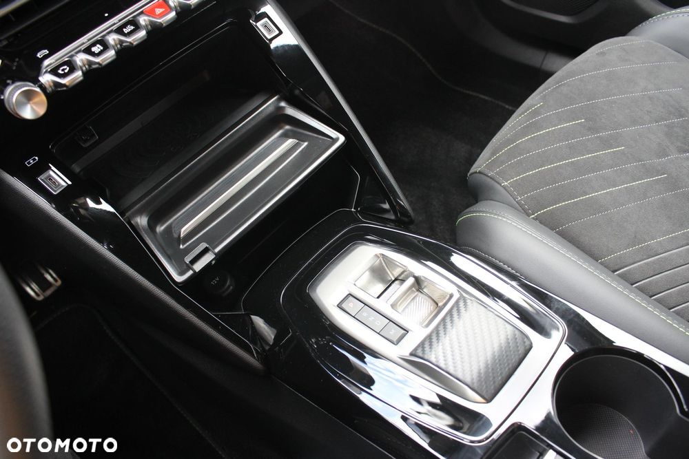 Peugeot 2008 1.2 PureTech GT S&S EAT8 - 12