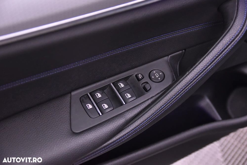 BMW Seria 5 530d xDrive Touring Aut. Sport Line - 14