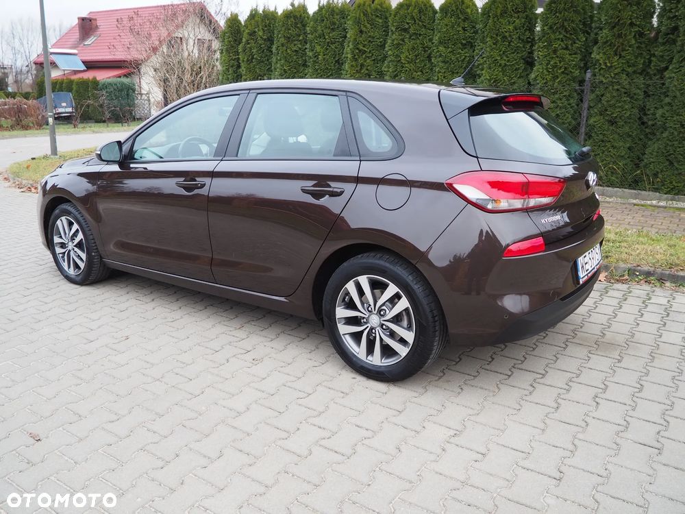 Hyundai i30 1.6 D Comfort - 14