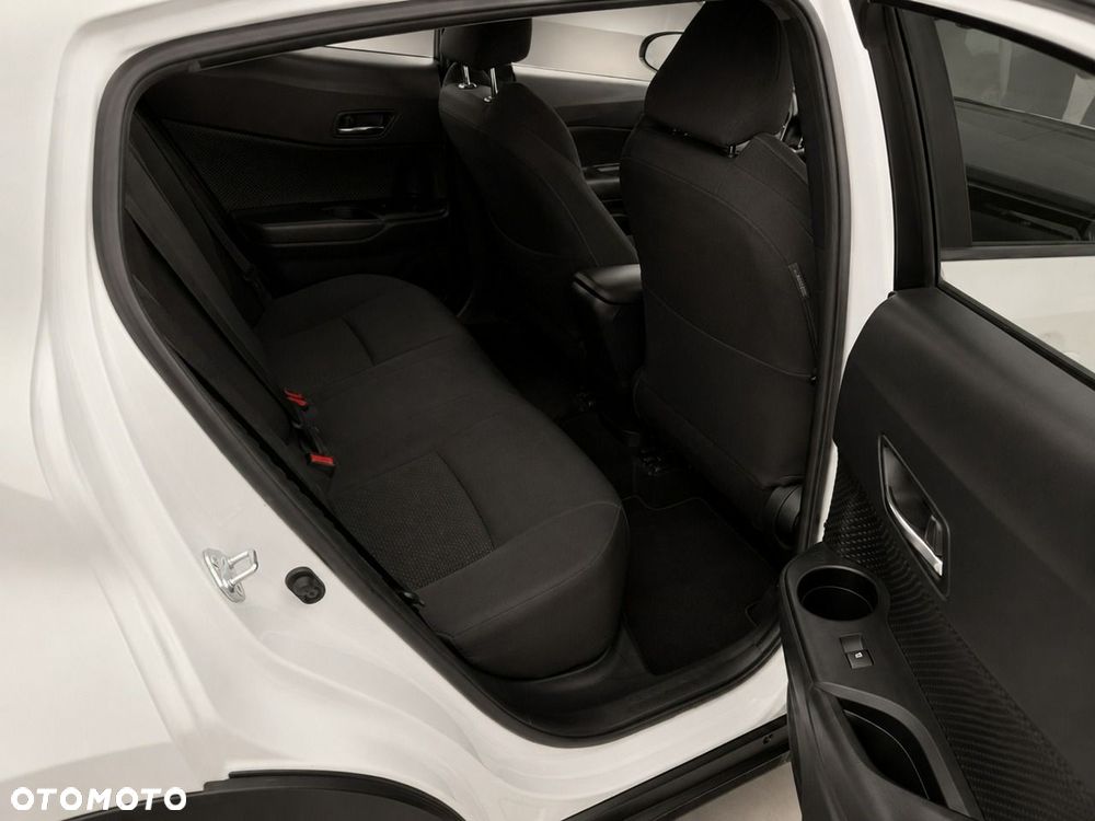 Toyota C-HR - 13