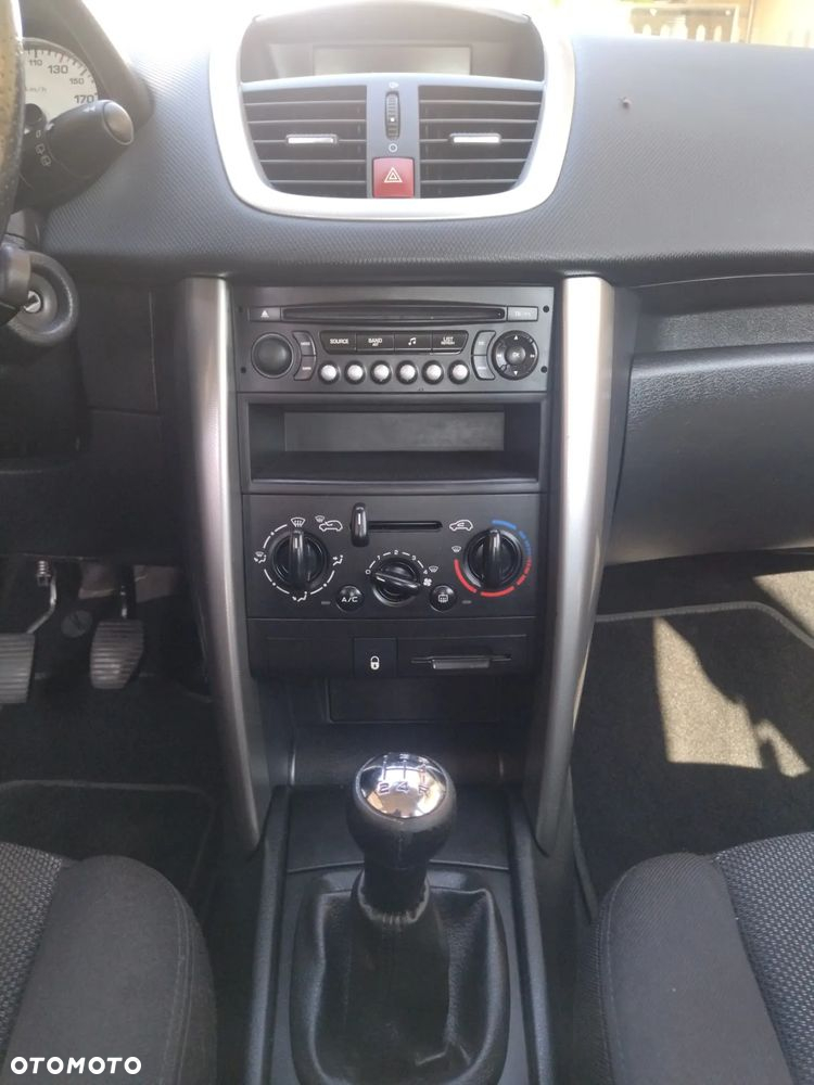 Peugeot 207 1.4 16V Presence - 12
