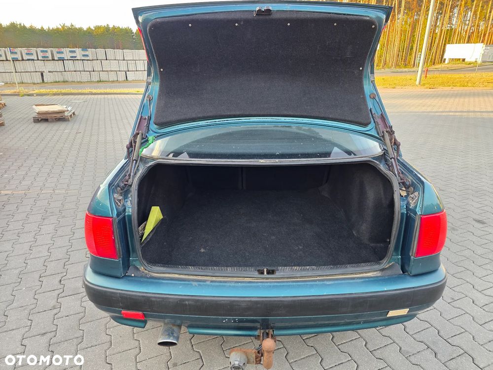 Audi 80 2.0 E - 35