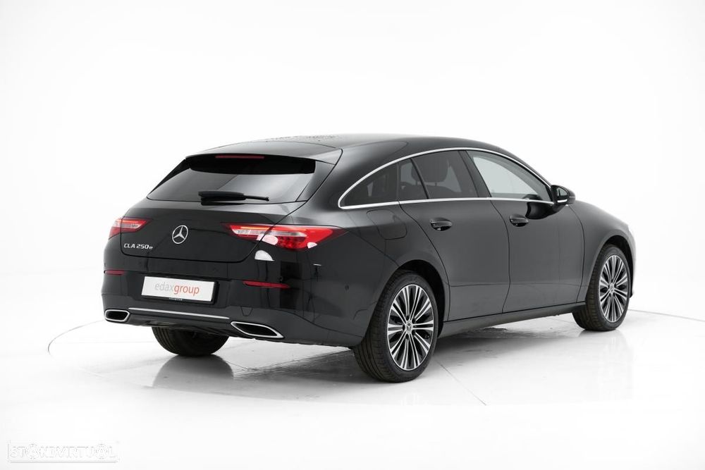 Mercedes-Benz CLA 250 e Shooting Brake Progressive - 3