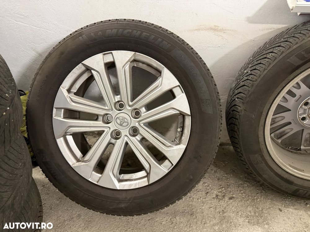 Toyota RAV4 2.5 VVT-iE 4x4 Luxury - 16