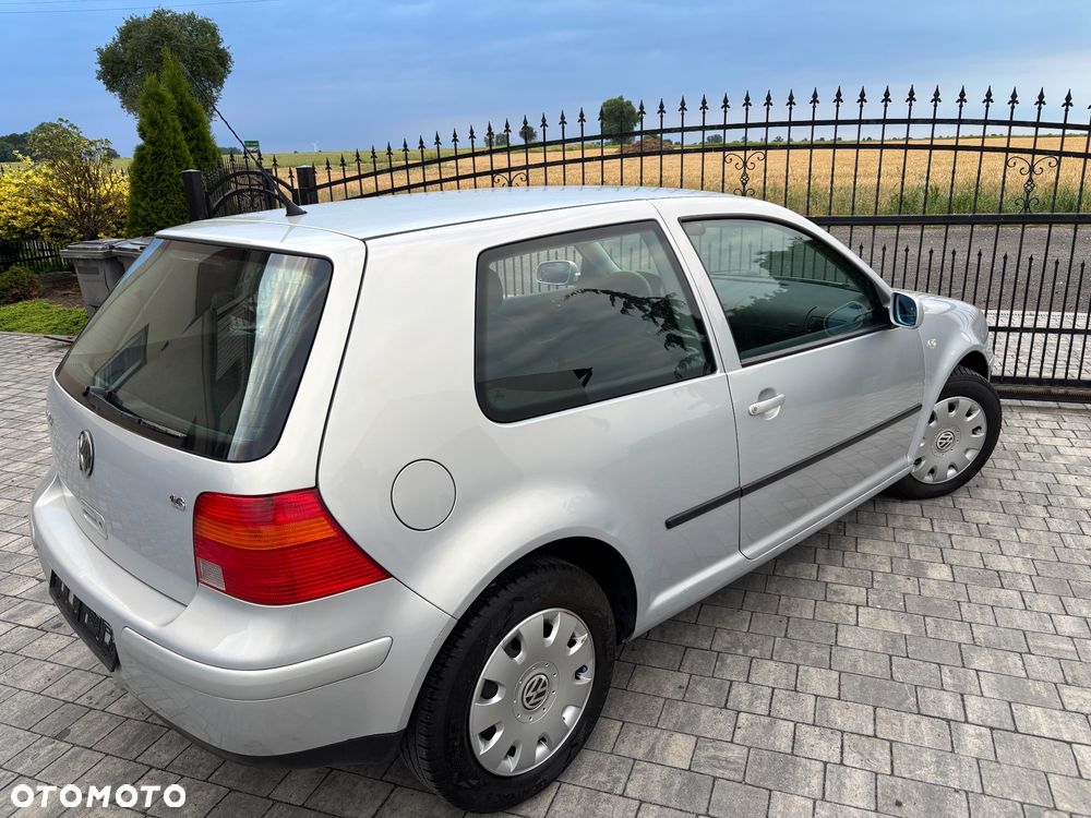 Volkswagen Golf 1.6 Trendline - 8