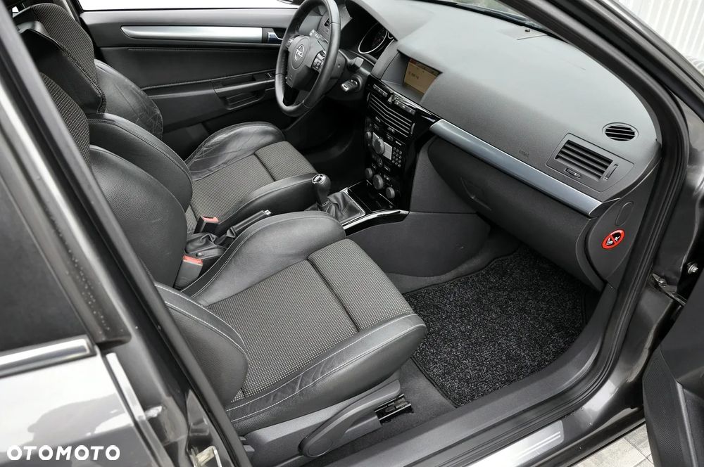 Opel Astra 1.6 Turbo Sport - 12