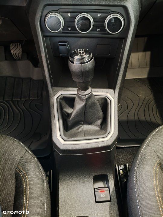 Dacia Sandero - 10
