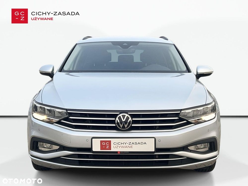 Volkswagen Passat - 8