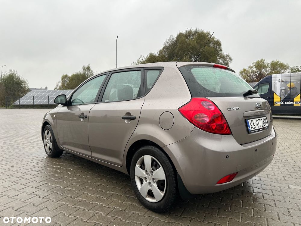 Kia Ceed Cee'd 1.4 Comfort - 26