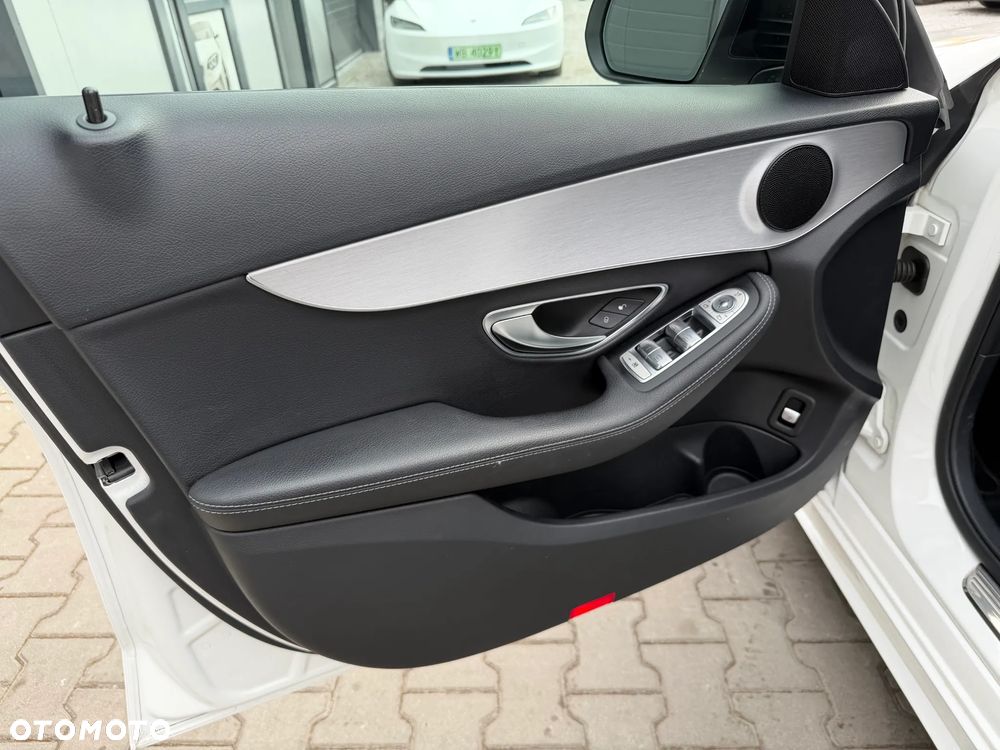 Mercedes-Benz Klasa C 220 d 4Matic 9G-TRONIC AMG Line - 11