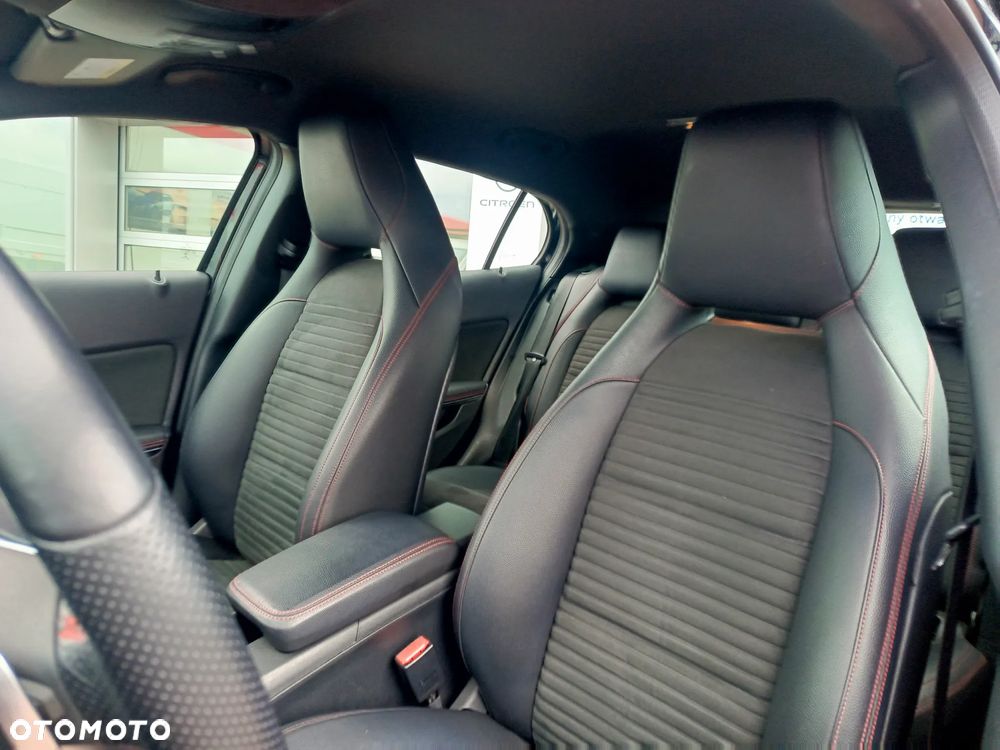 Mercedes-Benz GLA 200 7G-DCT AMG Line - 11