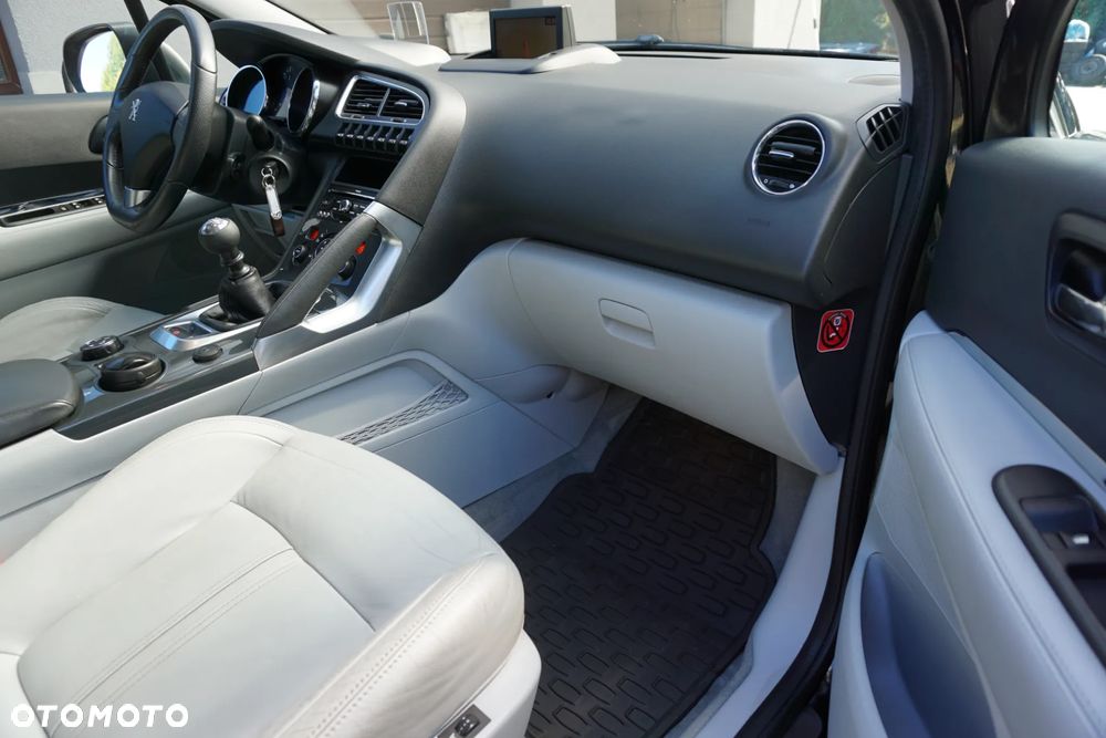 Peugeot 3008 HDi FAP 150 Platinum - 17