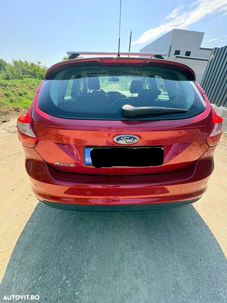 Ford Focus 1.6 TDCI DPF Titanium - 9