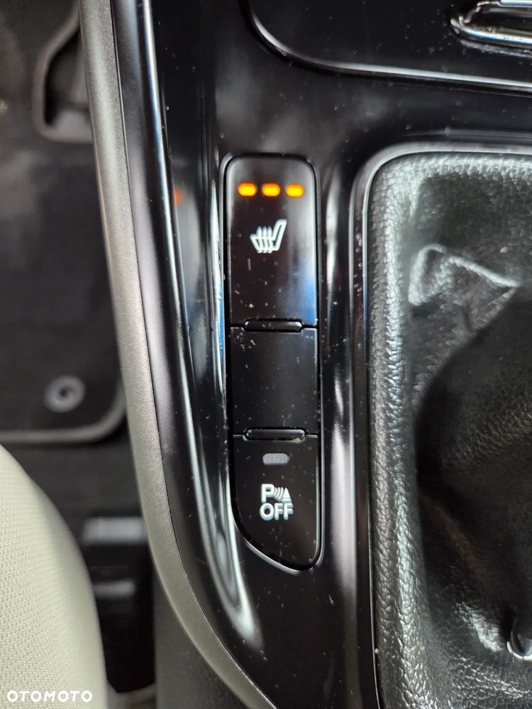 Kia Carens 1.6 GDI Edition 7 - 26