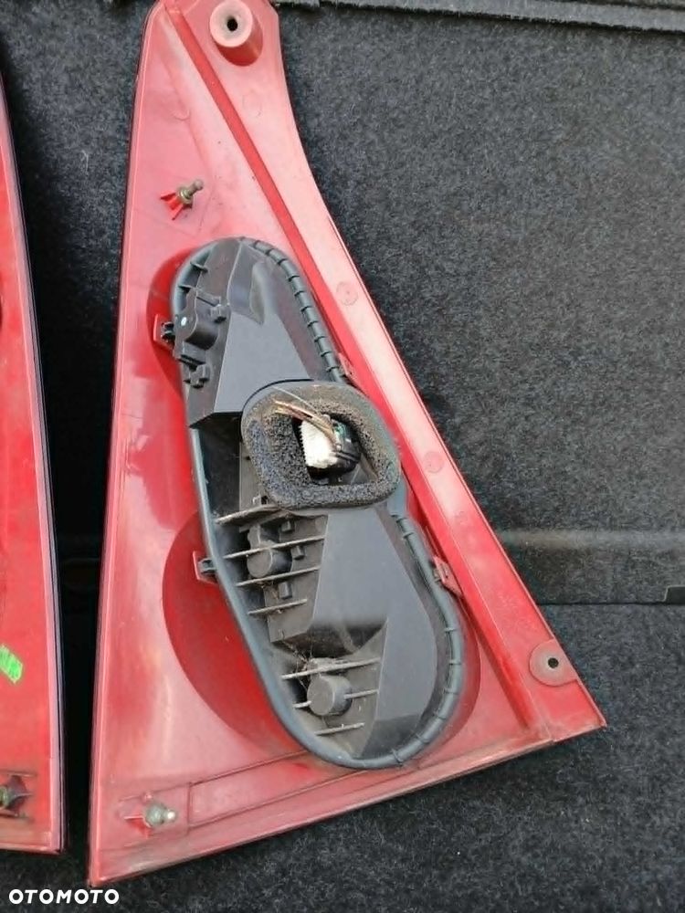 Peugeot 107 lampa tylna lewa, prawa - 6