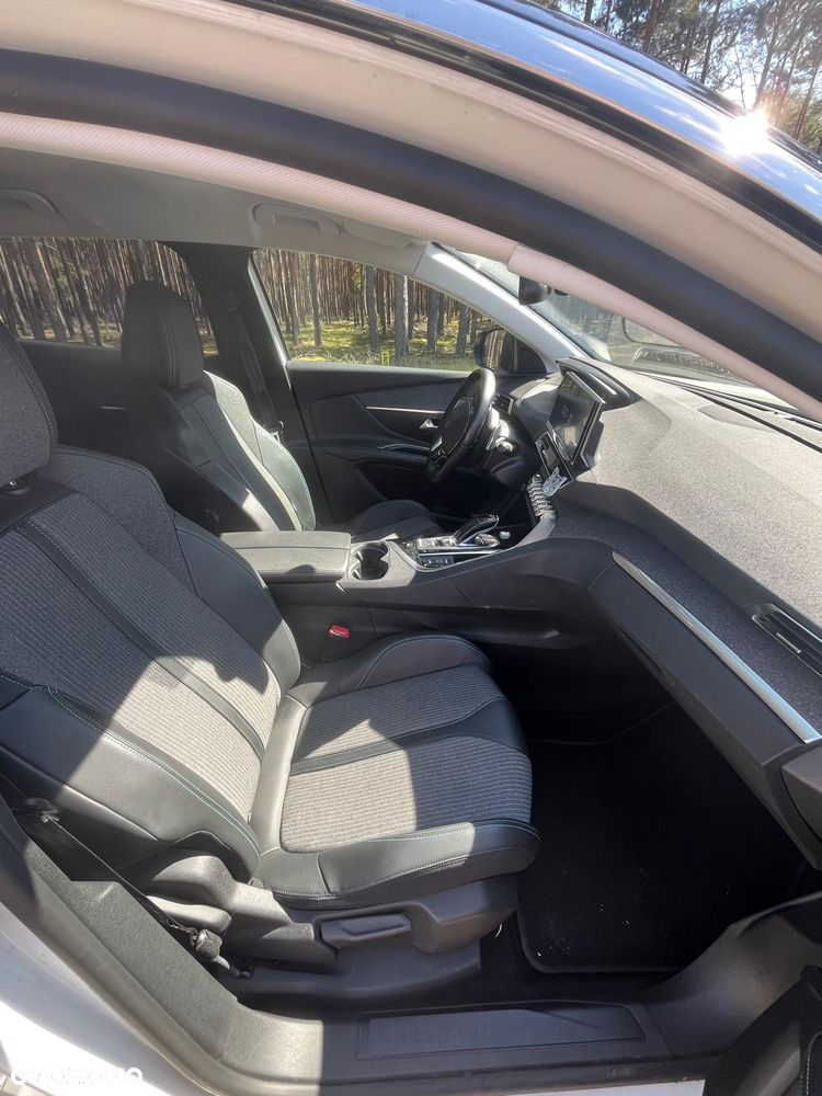 Peugeot 3008 1.2 PureTech Allure Pack S&S EAT8 - 11