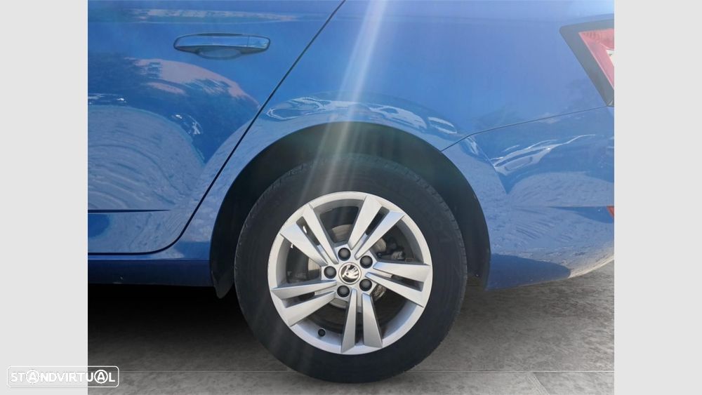 Skoda Fabia 1.0 TSI Ambition DSG - 11