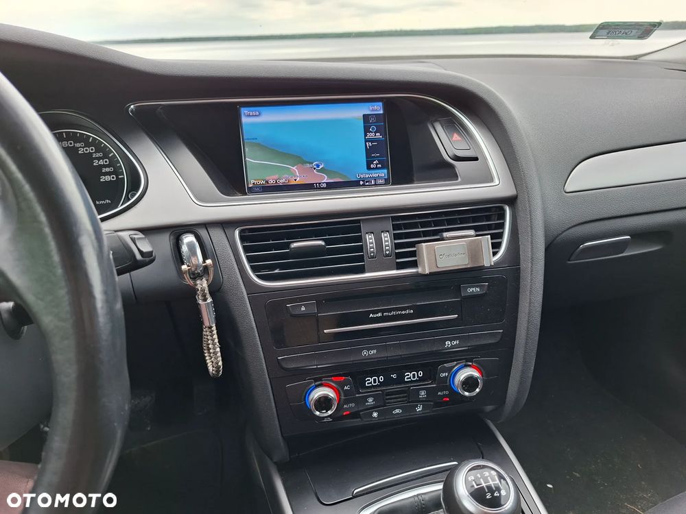 Audi A4 Limousine - 15