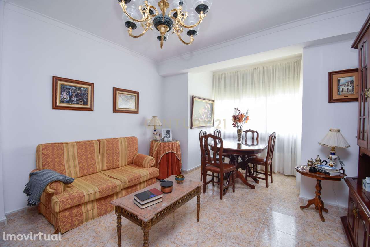 T3 Luminoso na Rinchoa (Rio de Mouro) | Varandas a Sul | Excelente Loc - Grande imagem: 3/25