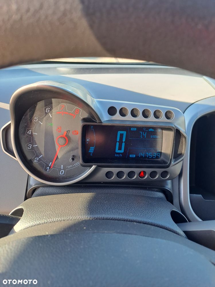 Chevrolet Aveo 1.2 LS - 8