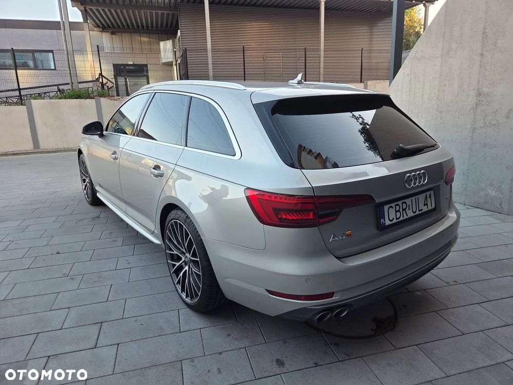 Audi A4 Avant - 11
