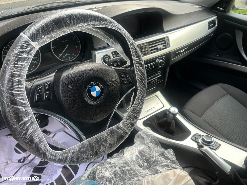 BMW 320 d Coupe - 10